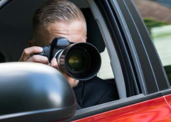 Private detectives offer many services, including verifying people's backgrounds, tracing missing persons, investigating computer crimes, and working for celebrities.
